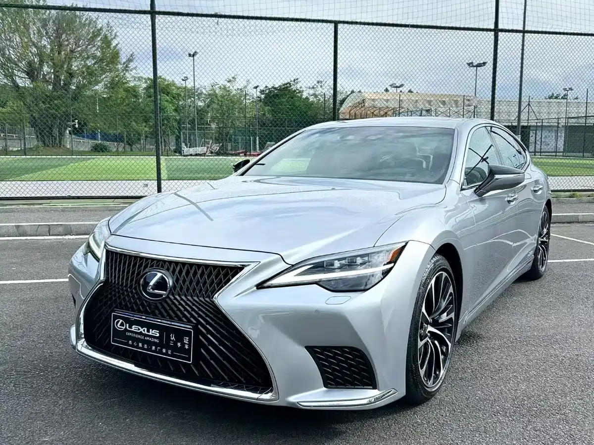 Lexus LS 2021 500h Executive Edition