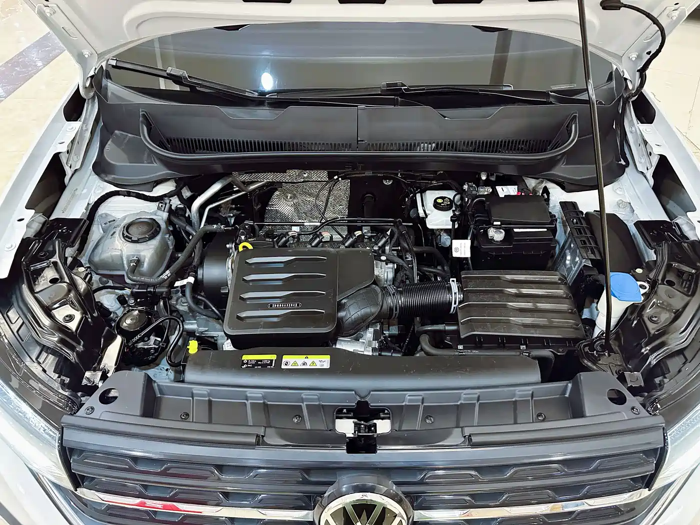 Volkswagen Tanying 2021 1.5L Automatic Smart Connect Edition фото 10
