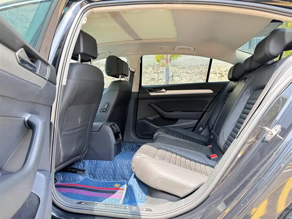 Volkswagen Magotan 2018 330TSI DSG Leading фото 7