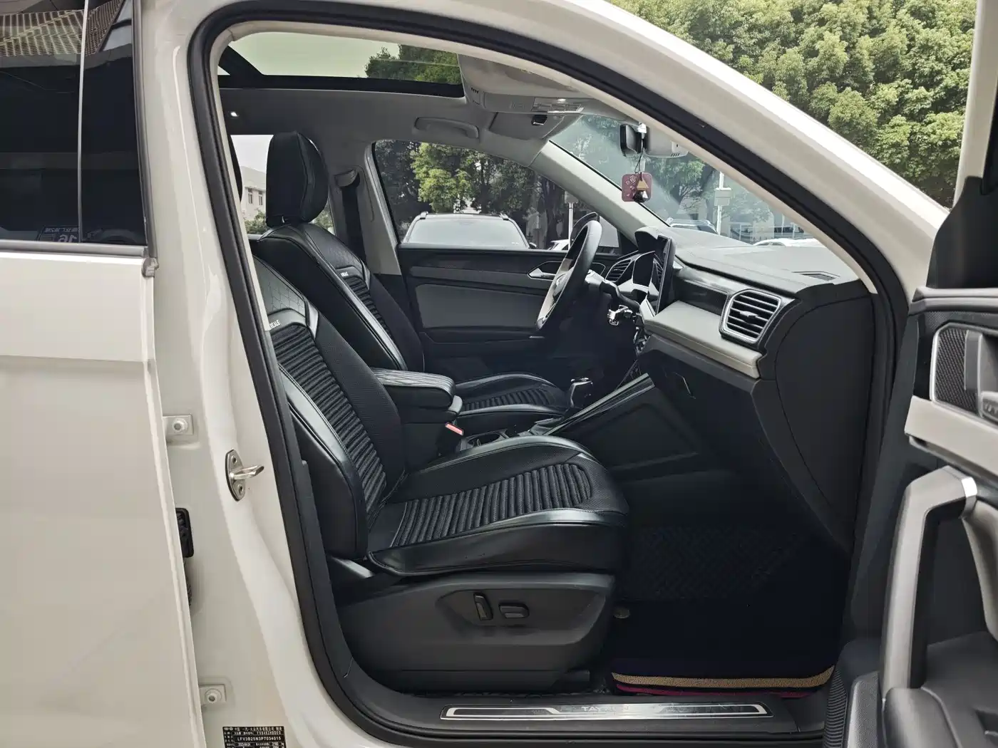 Volkswagen Tayron 2023 330TSI 2WD Luxury Plus Advanced Edition фото 7