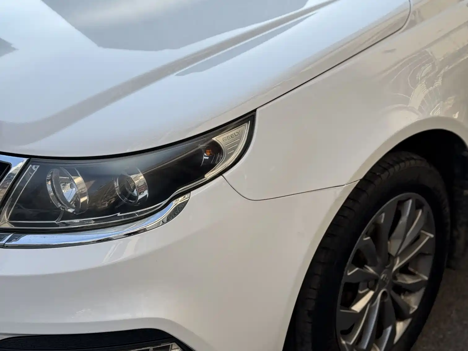 Фото 3 - Geely Vision