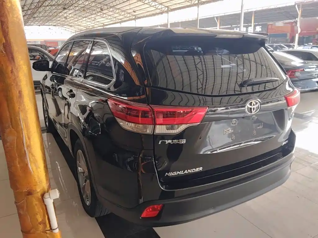 Фото 5 - Toyota Highlander
