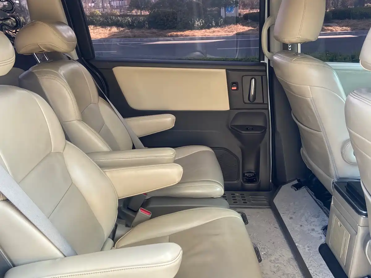 Фото 5 - Honda Odyssey