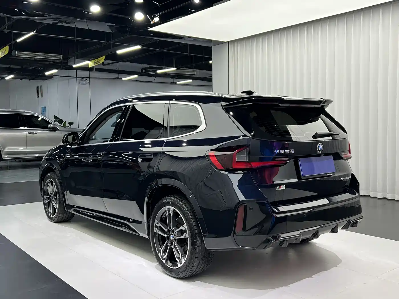 BMW X1 2024 sDrive25Li M Sport Package фото 11