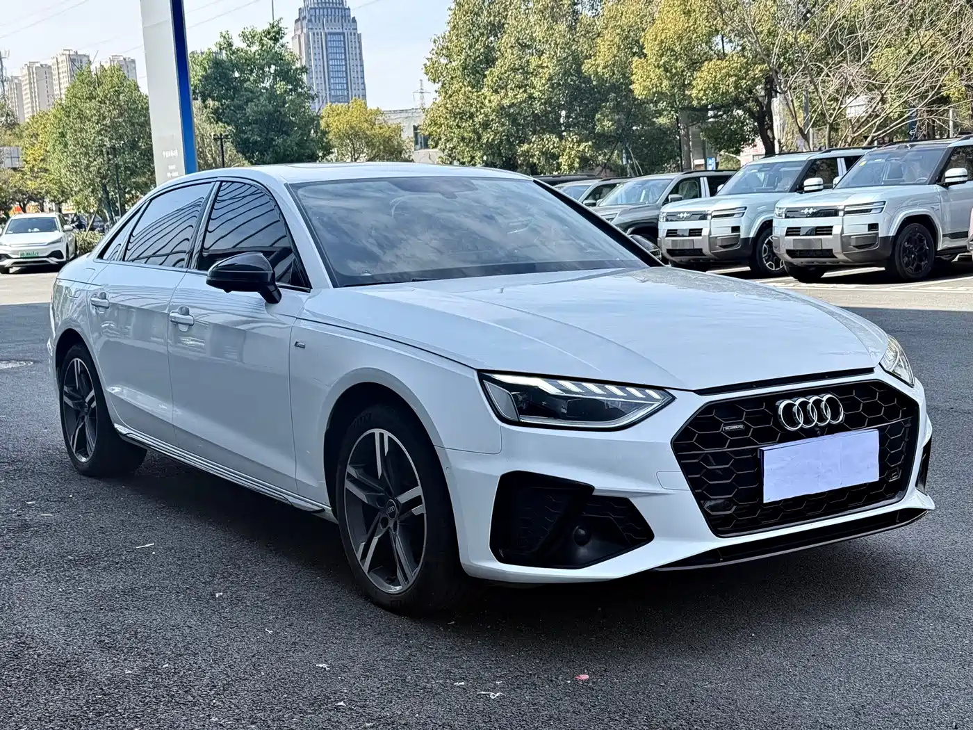 Audi A4L 2020 40 TFSI Fashion Dynamic Edition фото 3