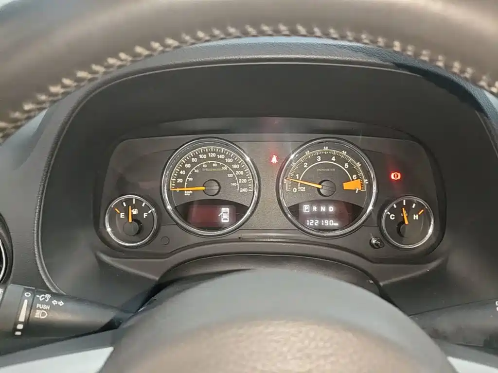 Photo 12 - Jeep Compass (Import)