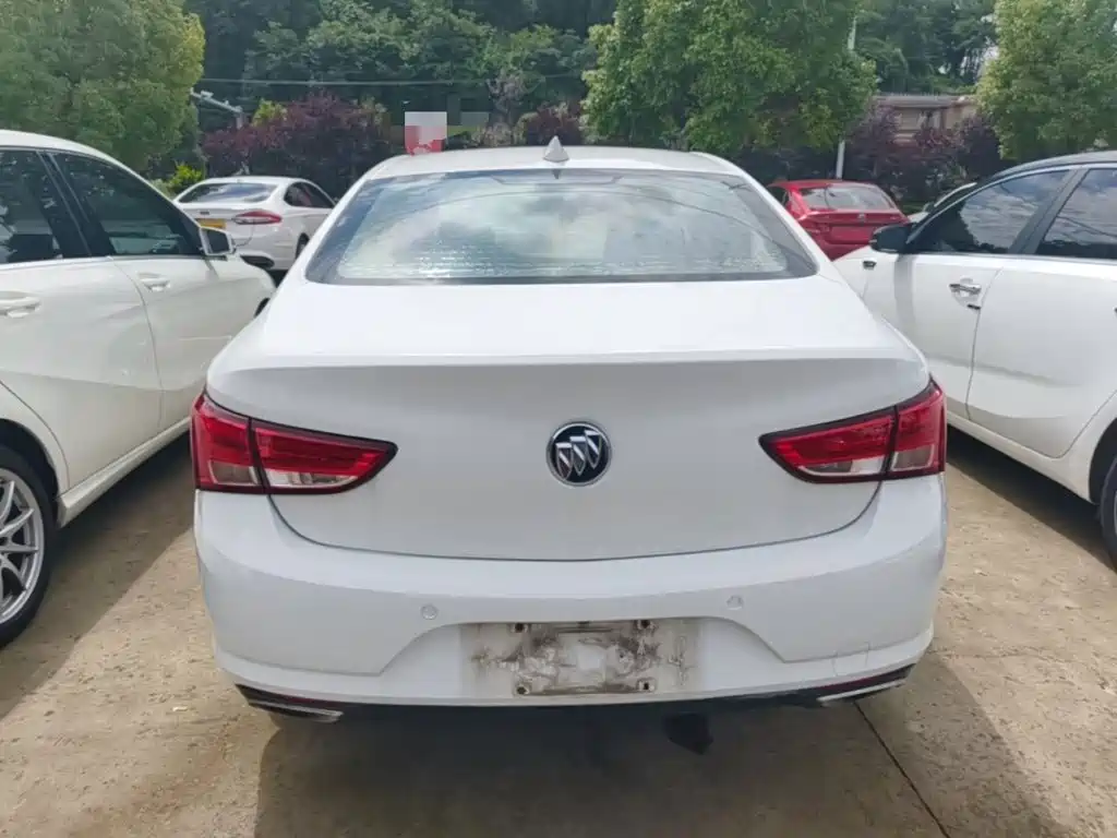 Photo 6 - Buick Verano