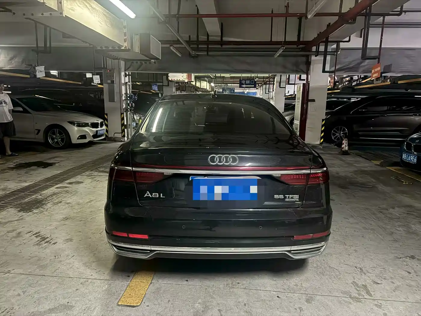 Фото 8 - Audi A8