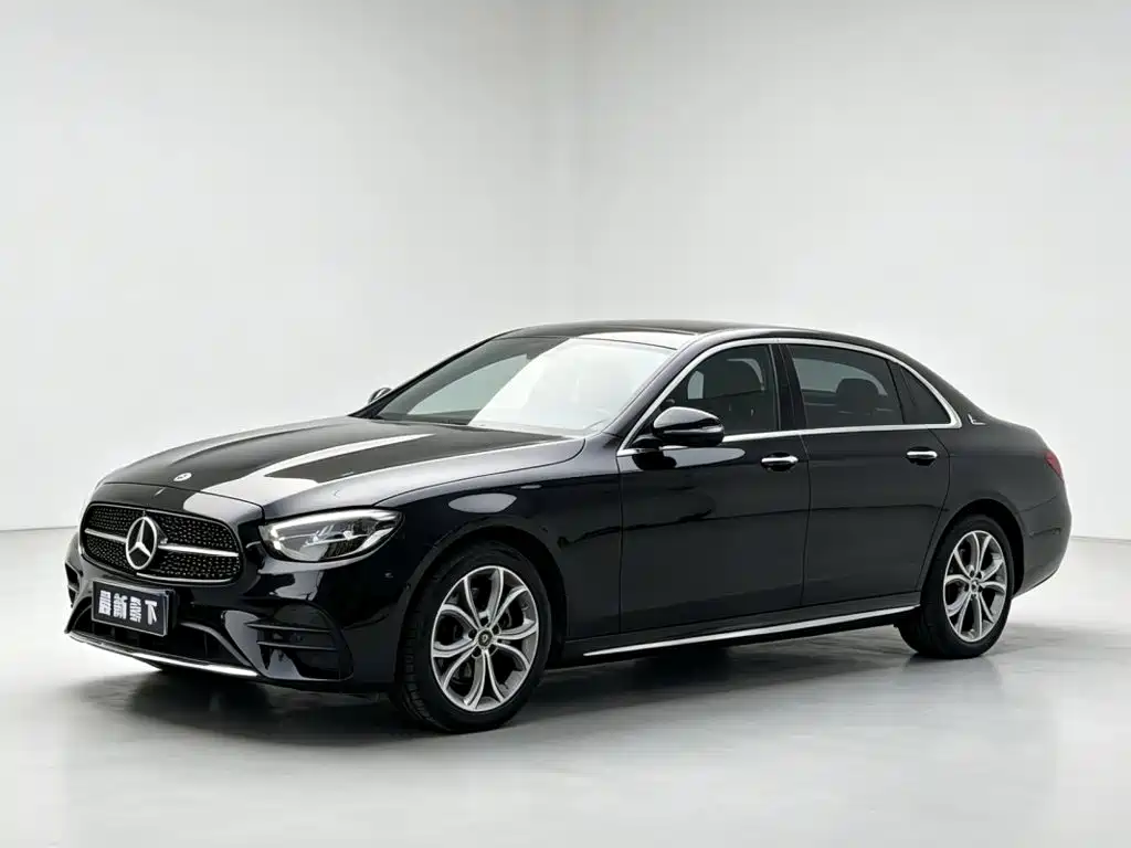Фото 1 - Mercedes-Benz E-Class
