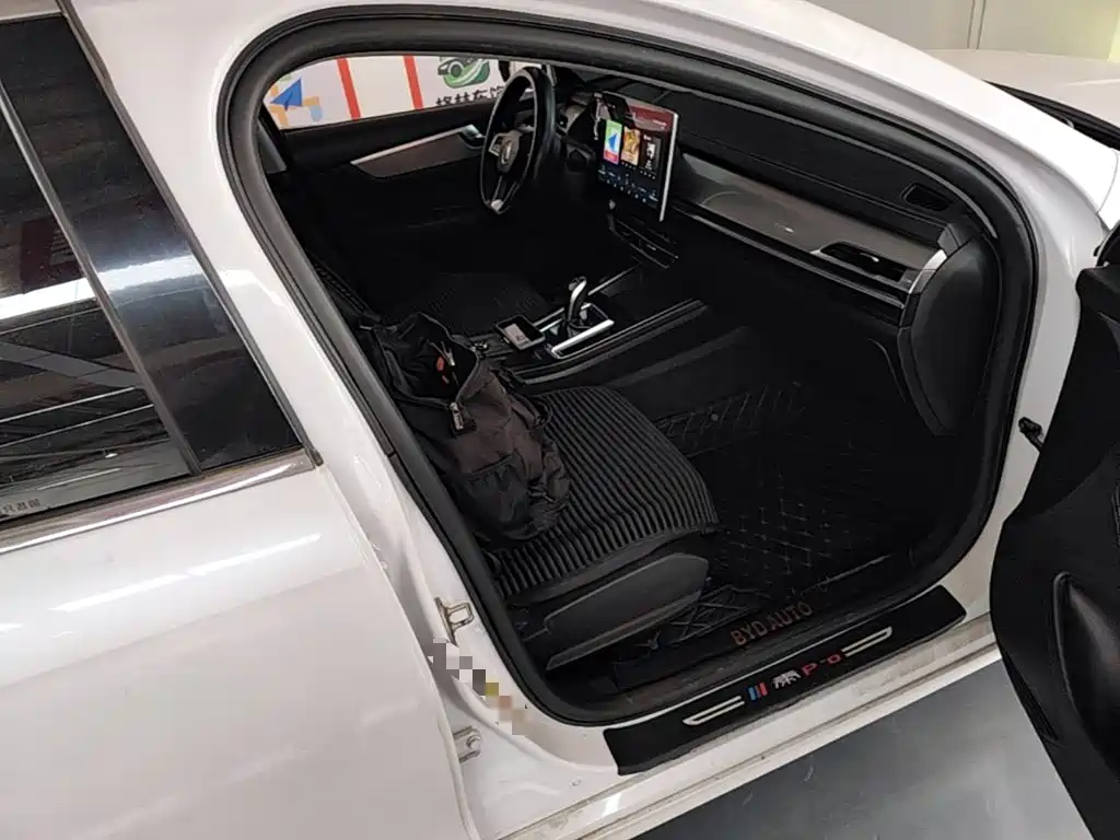 BYD Qin Pro 2019 2018 1.5TI Automatic Smart Connect Prestige Edition
