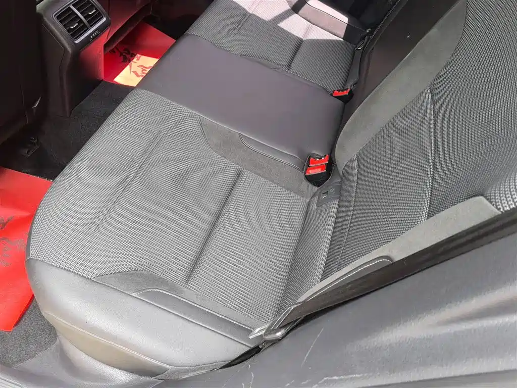 Volkswagen Golf 2018 1.6L Automatic Comfort фото 13