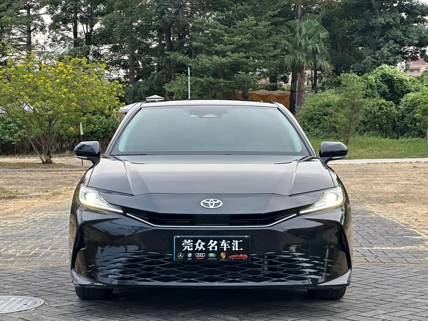 Toyota Camry 2024 2.0GVP Luxury Edition фото 3