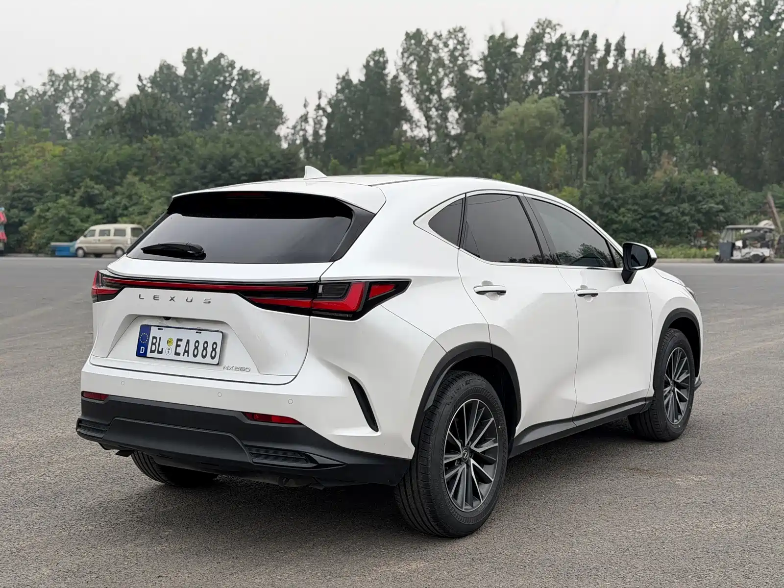 Фото 11 - Lexus NX