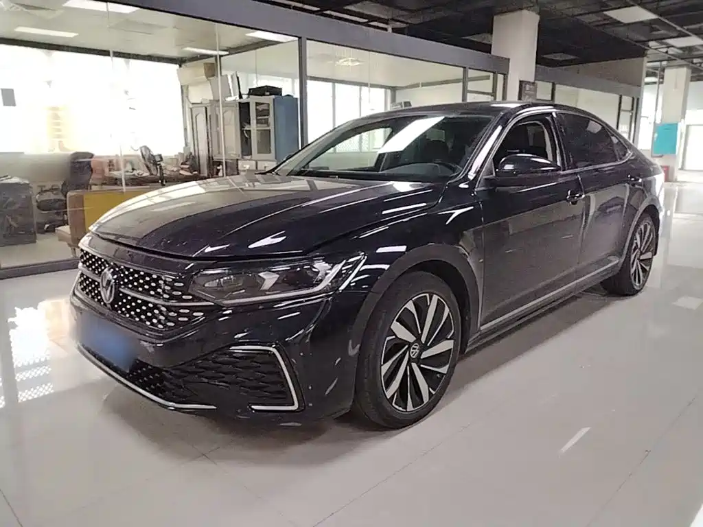 Volkswagen Passat 2023 Facelift 330TSI Starlight Elite Edition
