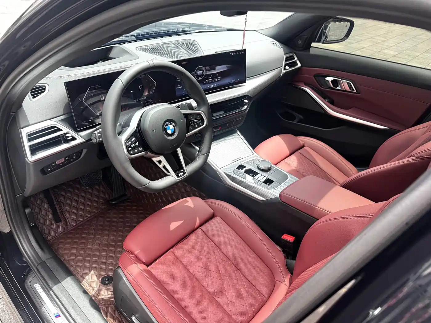 Photo 4 - BMW 3 Series