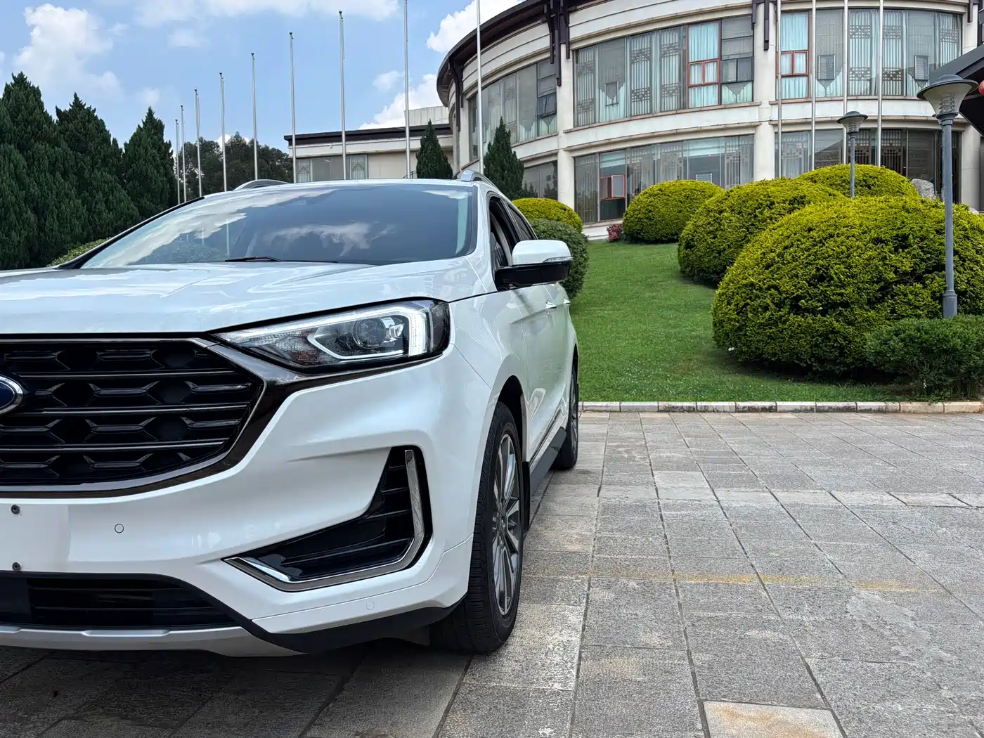 FORD SHARP WORLD