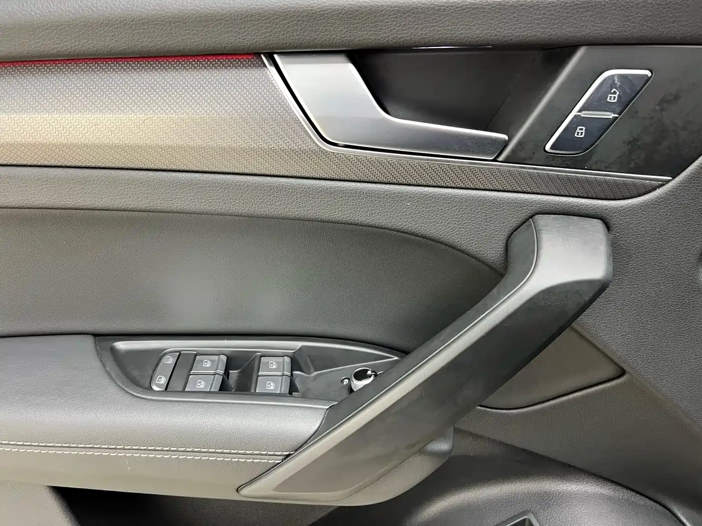 Audi Q5L 2023 40T Luxury Dynamic фото 19