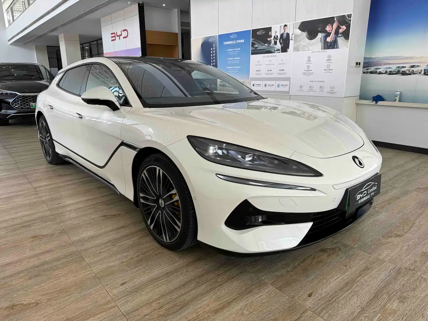 Denza Z9GT 2024 1100 AWD Ultra Edition фото 3