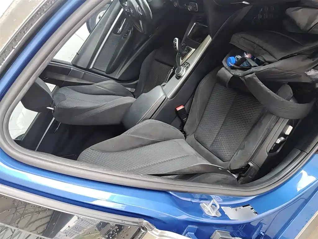BMW 3 Series 2018 320i M Sport Black Night Edition фото 25