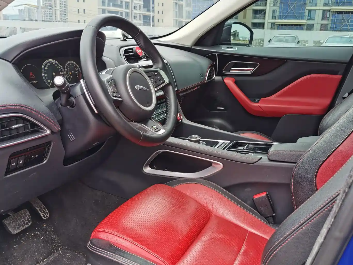 Jaguar F-PACE 2017 2018 2.0T 4WD Urban Premium Edition