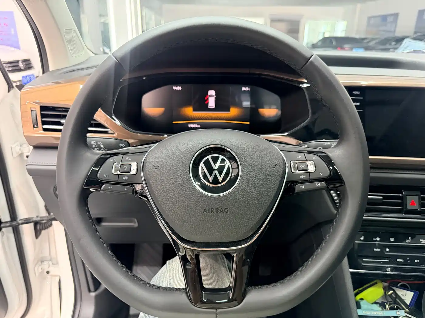 Volkswagen Tharu, миниатюра 15