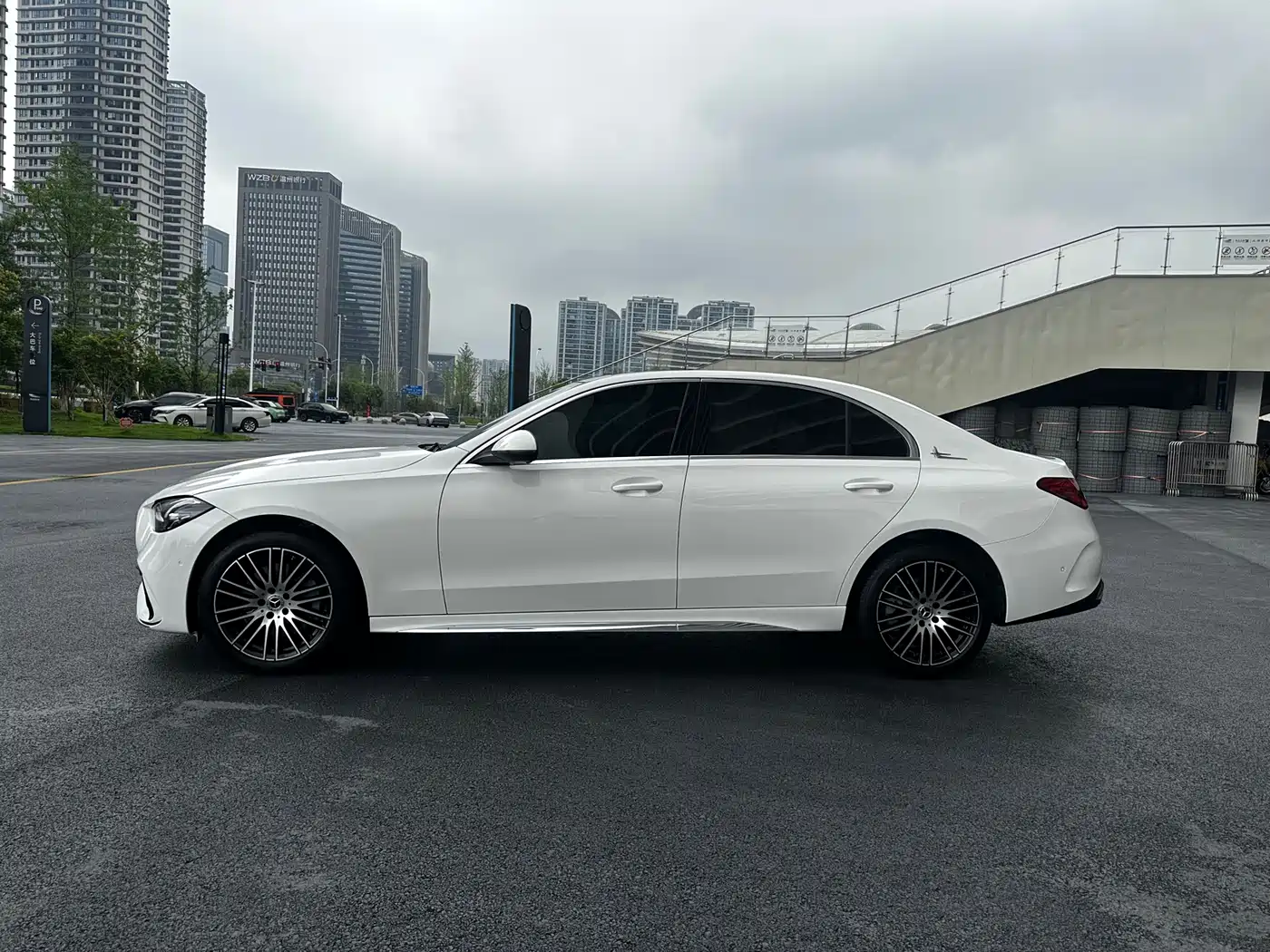 MERCEDES-BENZ CLASS C
