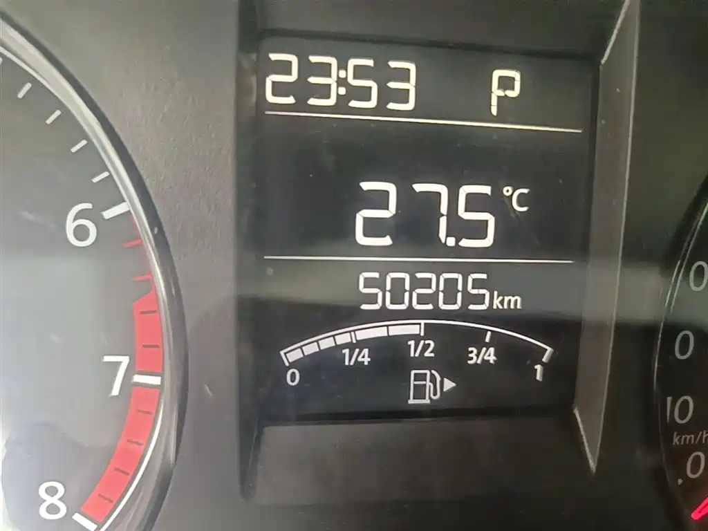 Volkswagen Polo 2016 1.4L Automatic Trend фото 8