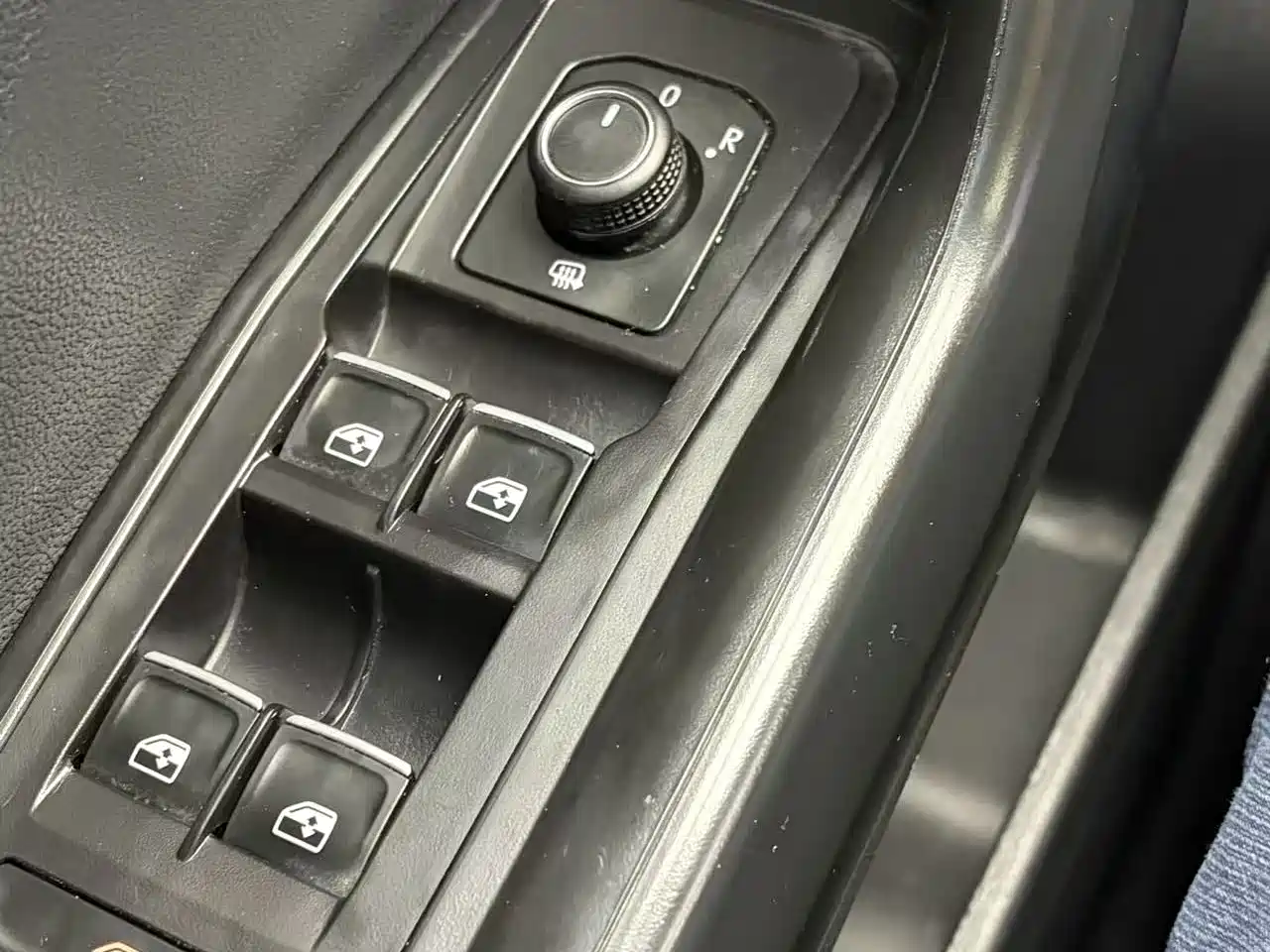 Volkswagen T-ROC 2022 280TSI DSG 2WD Elite PLUS фото 23