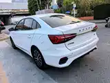 Фото 5 - Roewe i5