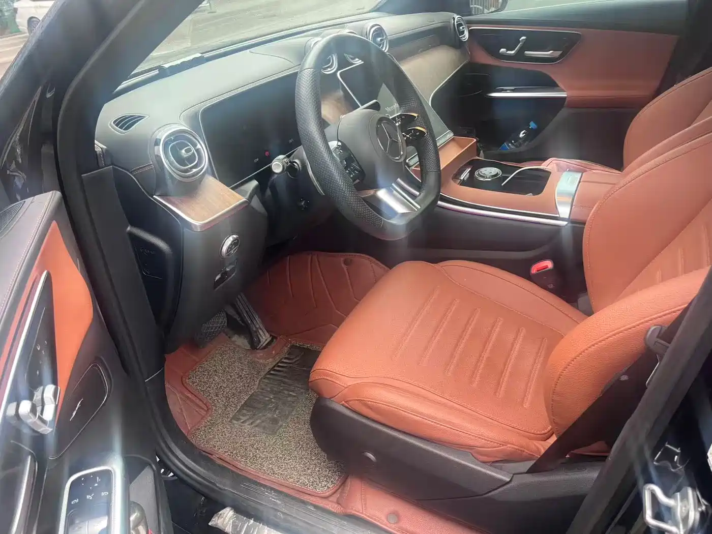 Mercedes-Benz GLC 2023 GLC 300 L 4MATIC Dynamic 7-Seater фото 2