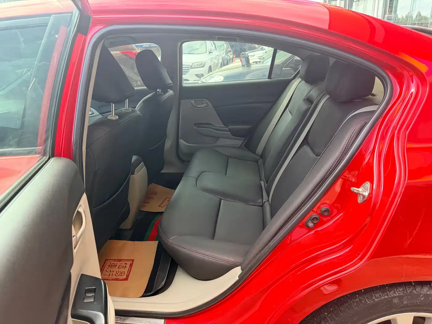 Фото 4 - Honda Civic