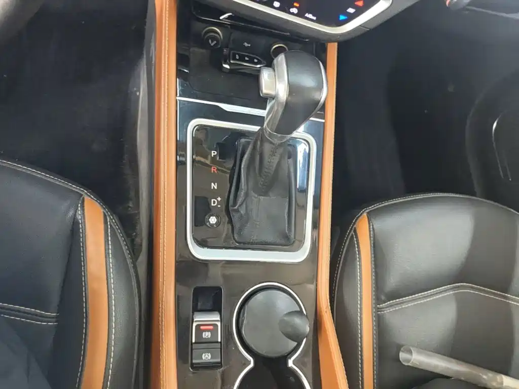 Zotye T300 2018 2017 1.5T CVT Executive