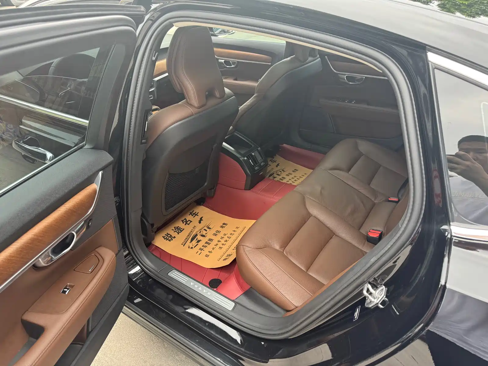 Фото 8 - Volvo S90