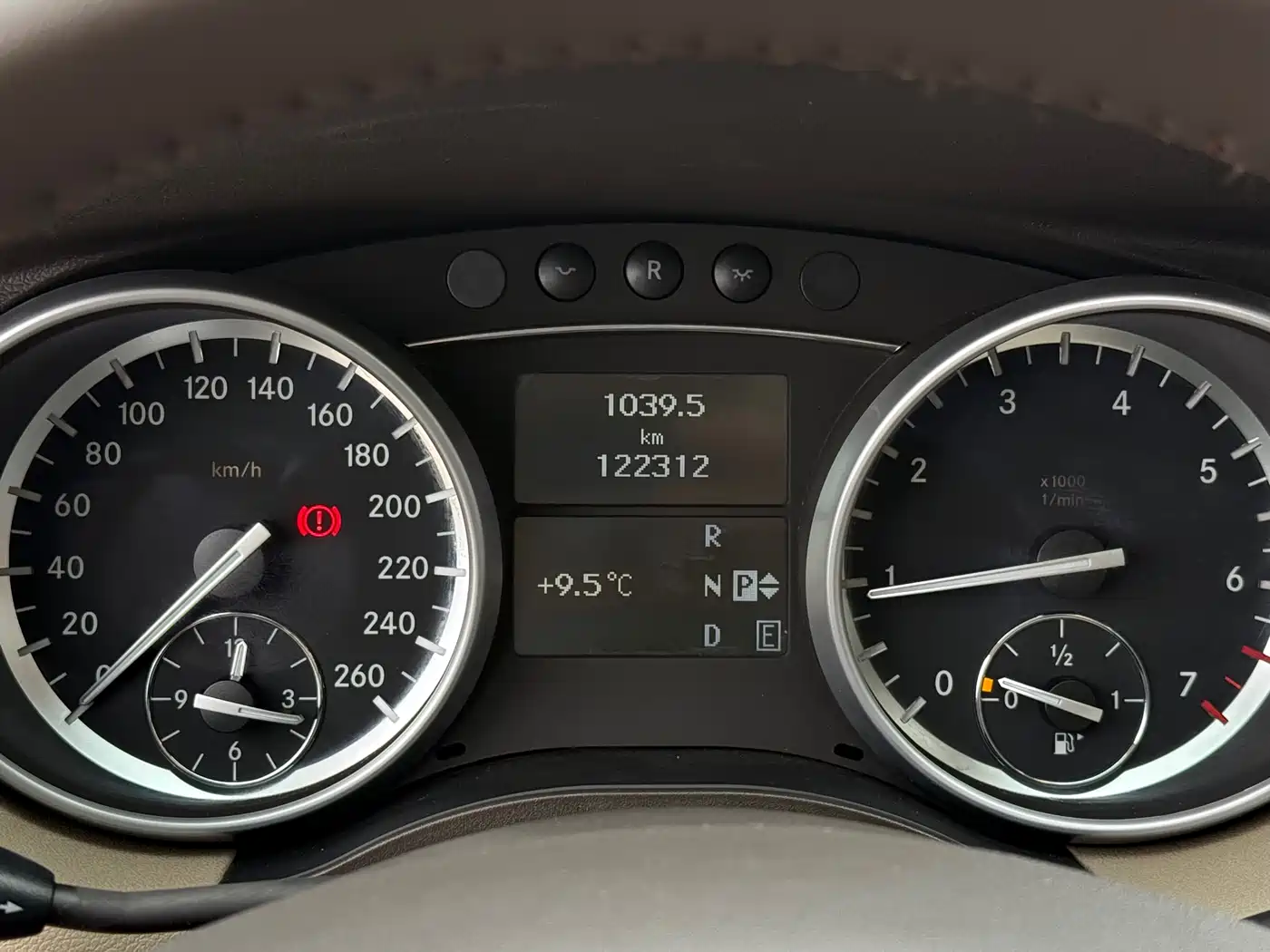 Mercedes-Benz R-Class 2011 R 350 L 4MATIC фото 16