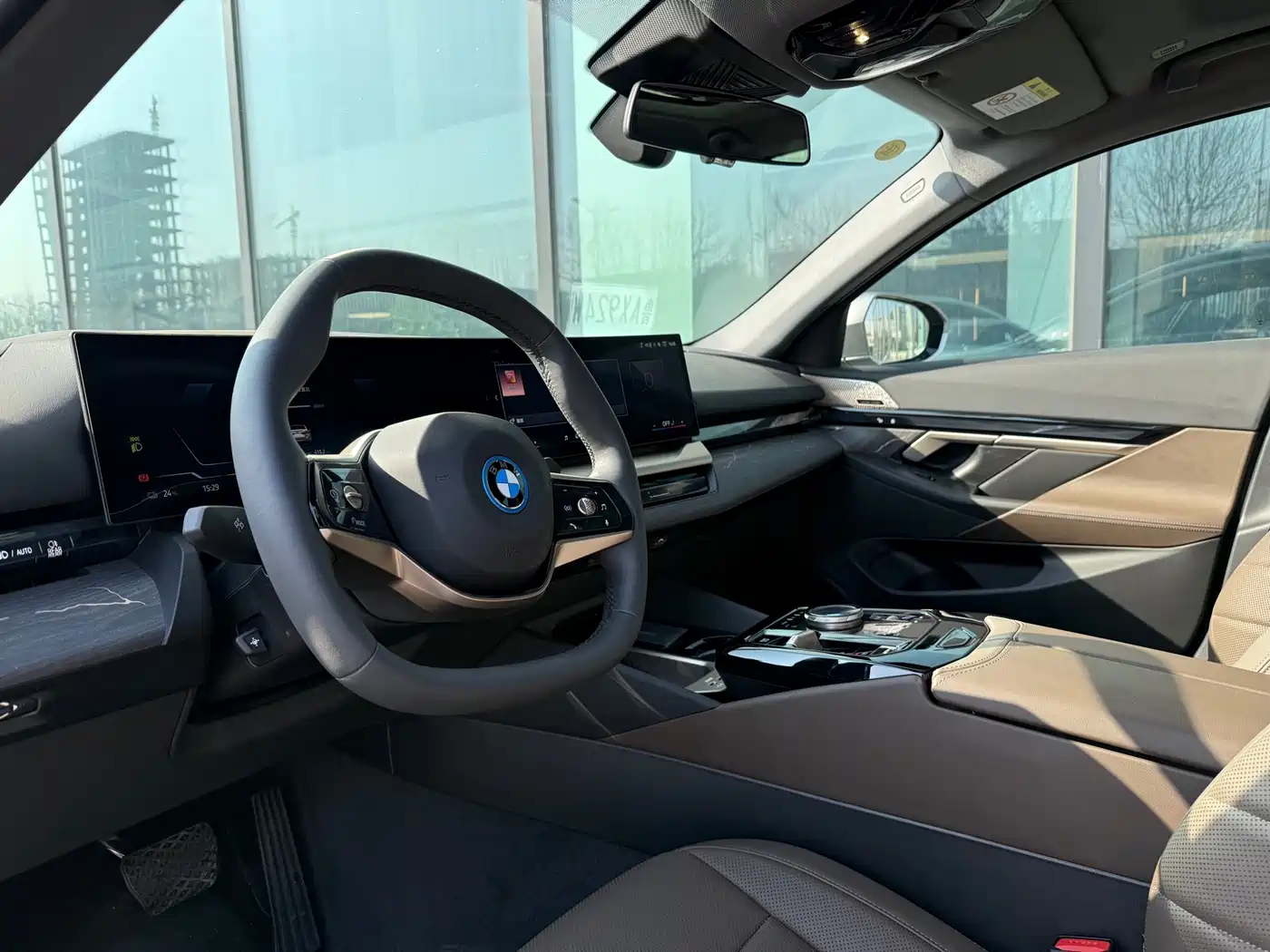 BMW I5