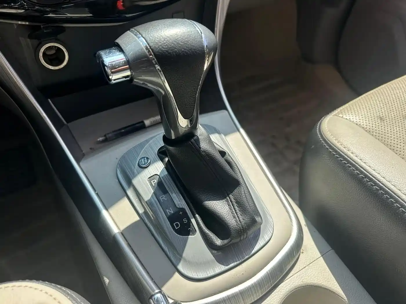 Dongfeng Fengxing Fengxing S500 2016 2016 1.6L CVT Premium