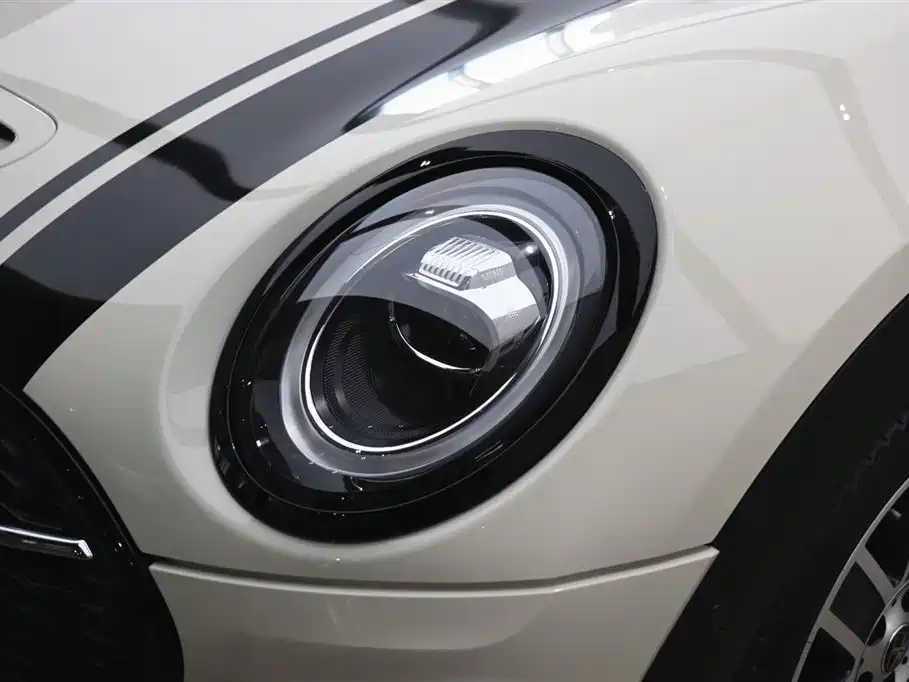 MINI CLUBMAN 2019 2.0T COOPER S фото 28