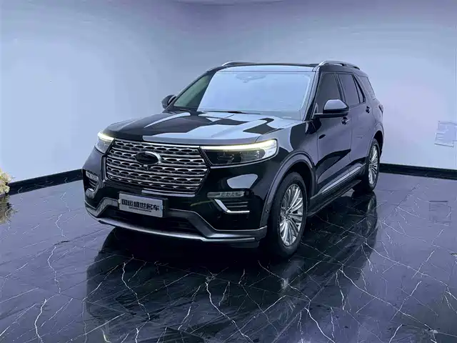 Ford Explorer 2020 EcoBoost 285 AWD Titanium Edition 7-Seater — фото 1