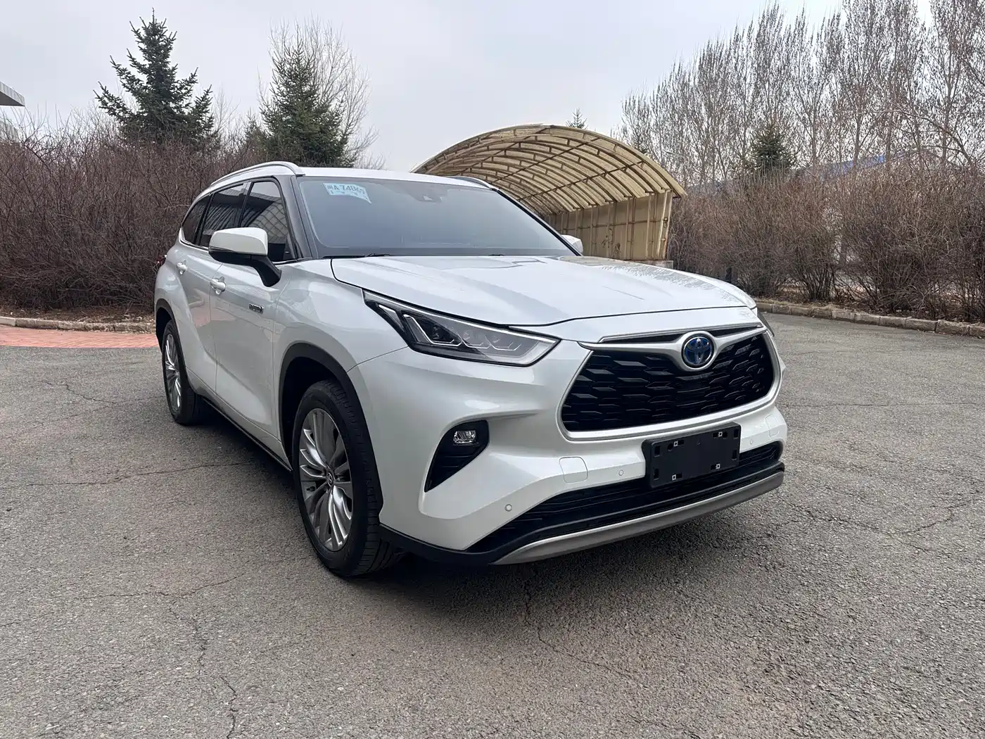 Toyota Highlander 2022 Model Dual Engine 2.5L 4WD Premium Edition 7-Seater фото 3