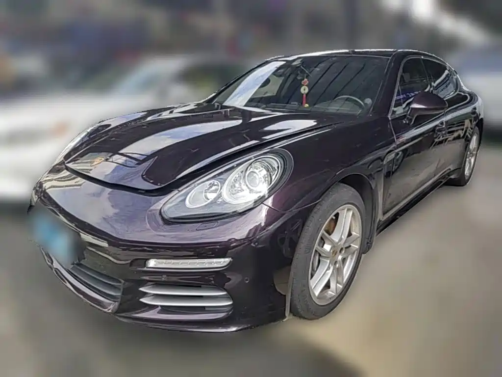 Фото 1 - Porsche Panamera