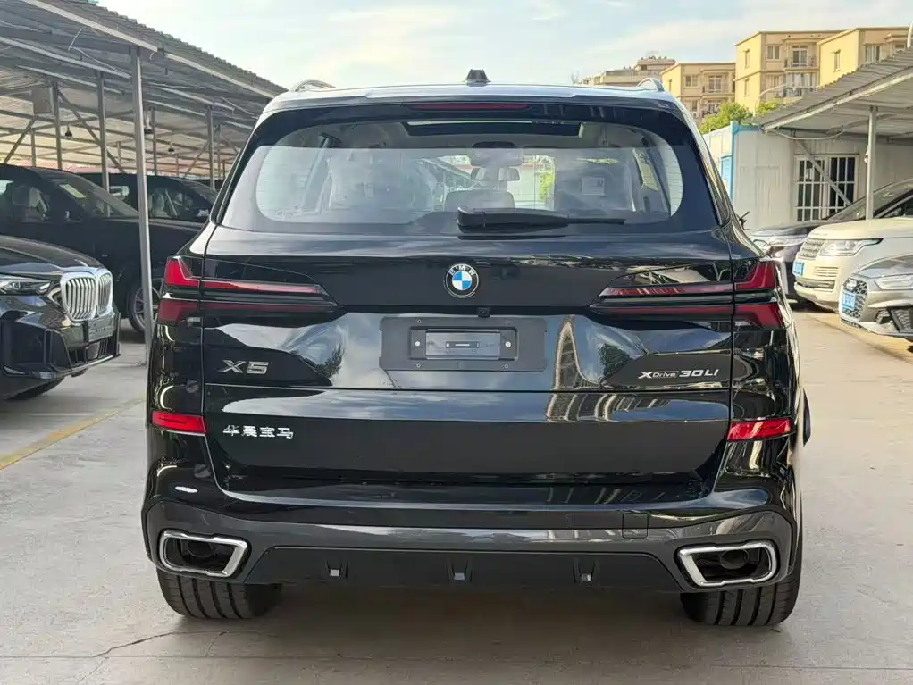 BMW X5 2026 2026 Facelift xDrive 30Li Exclusive M Sport Shadowline Package