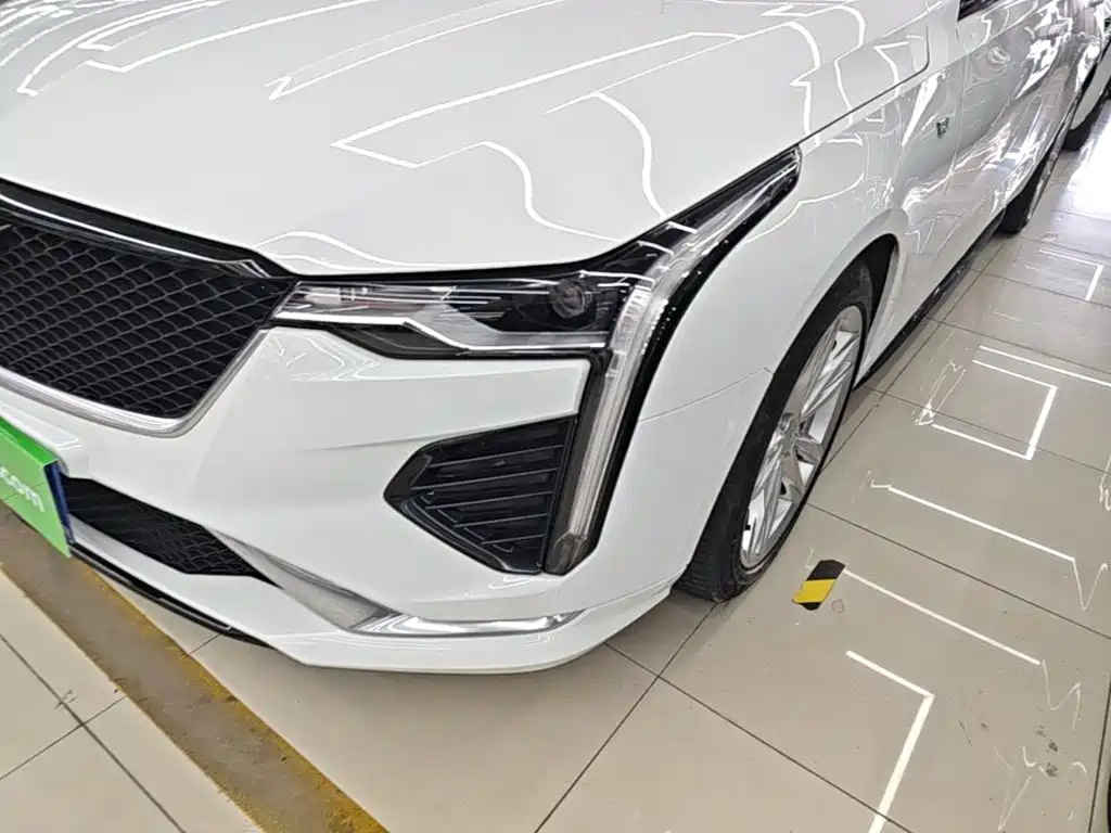 Cadillac CT4 2023 2022 28T Fashion Style
