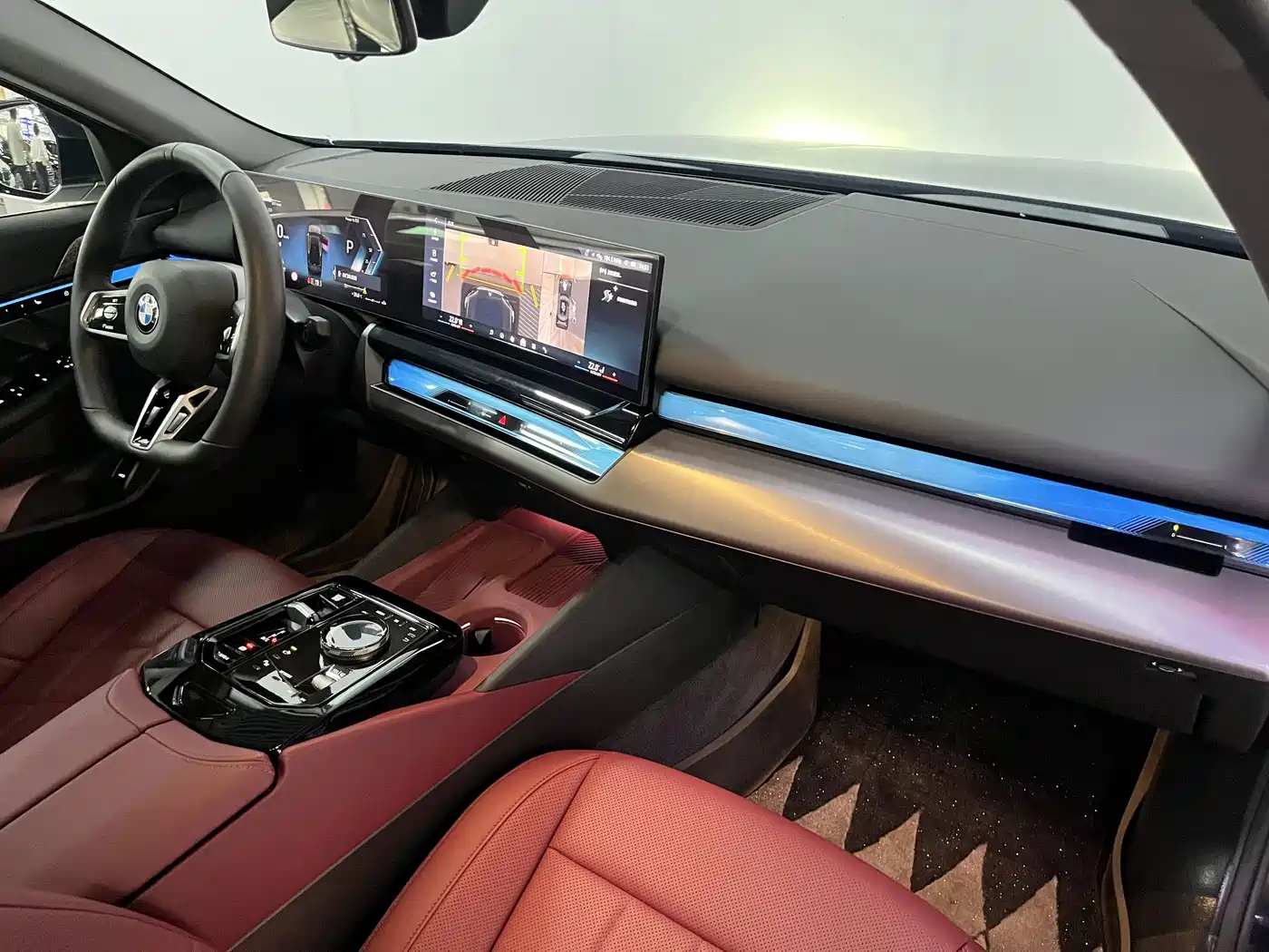 Photo 11 - BMW 5 Series