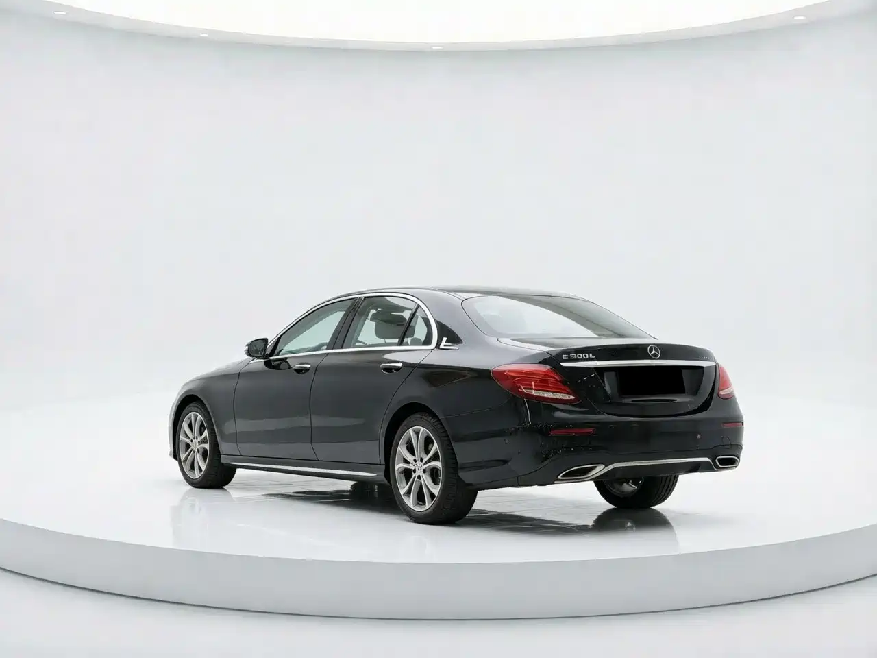 Mercedes-Benz E-Class 2020 E 300 L Sport Fashion Model фото 3