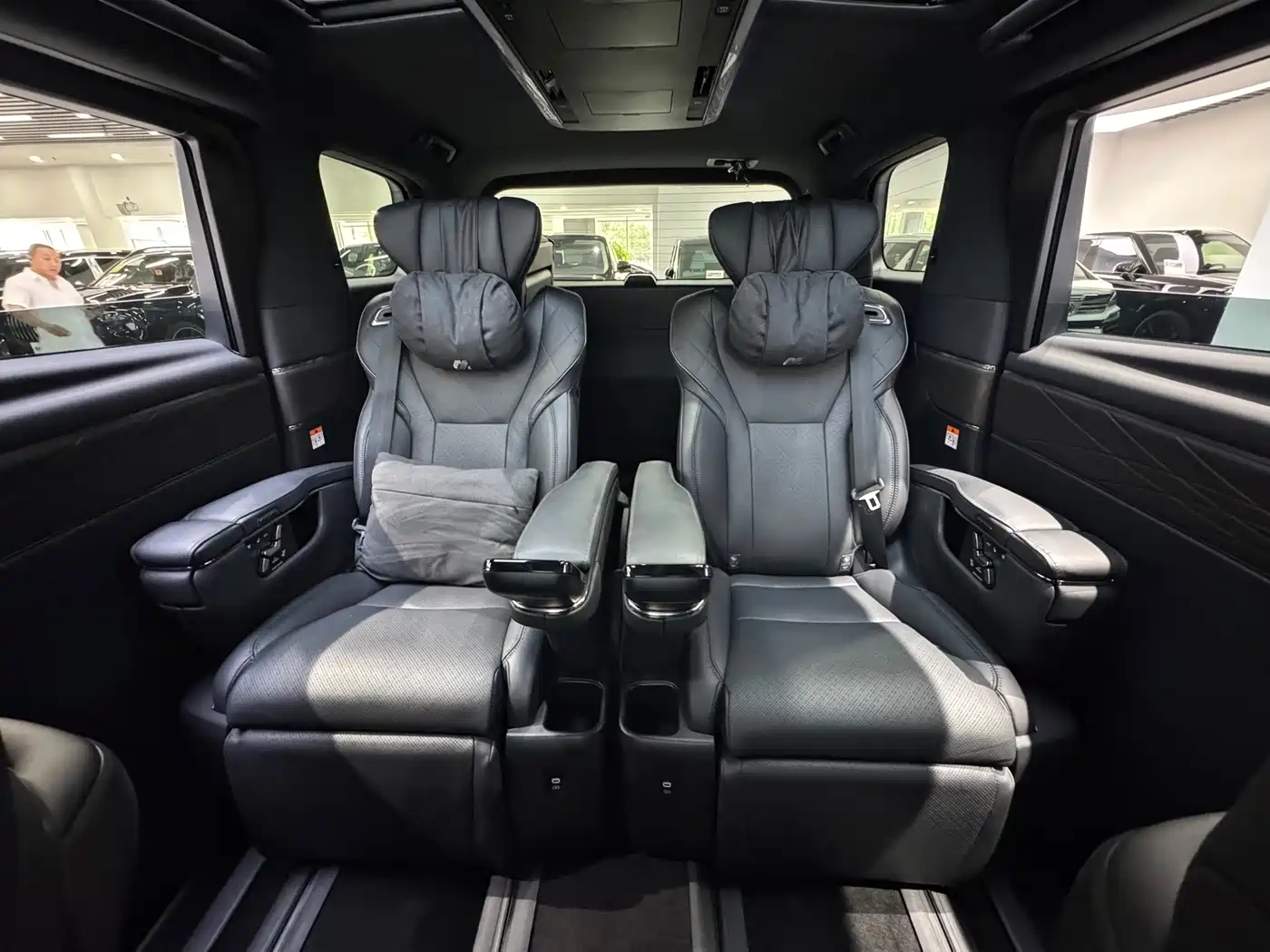 Toyota Alphard 2026 2024 Hybrid 2.5L Ultimate Enjoyment Edition