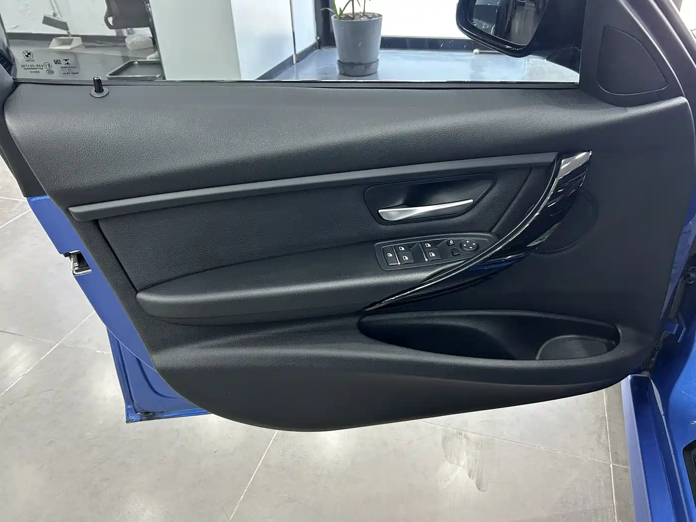 BMW 3 Series 2018 320Li Leading M Sport Package фото 7