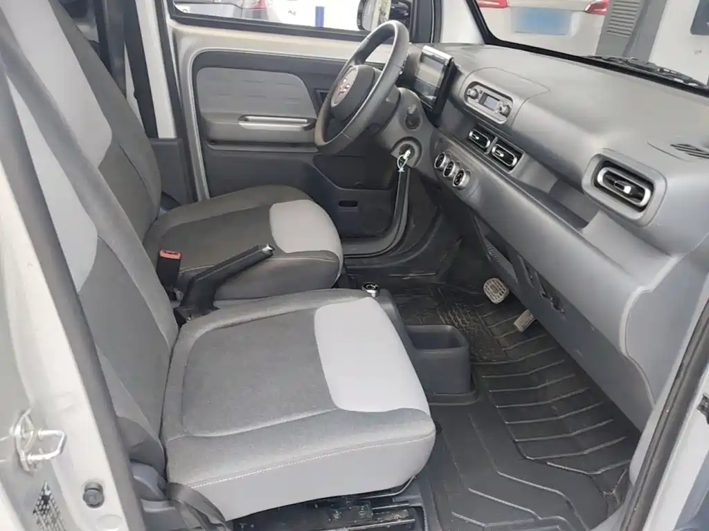 صورة 25 - Wuling Motors Wuling Zhiguang NEV