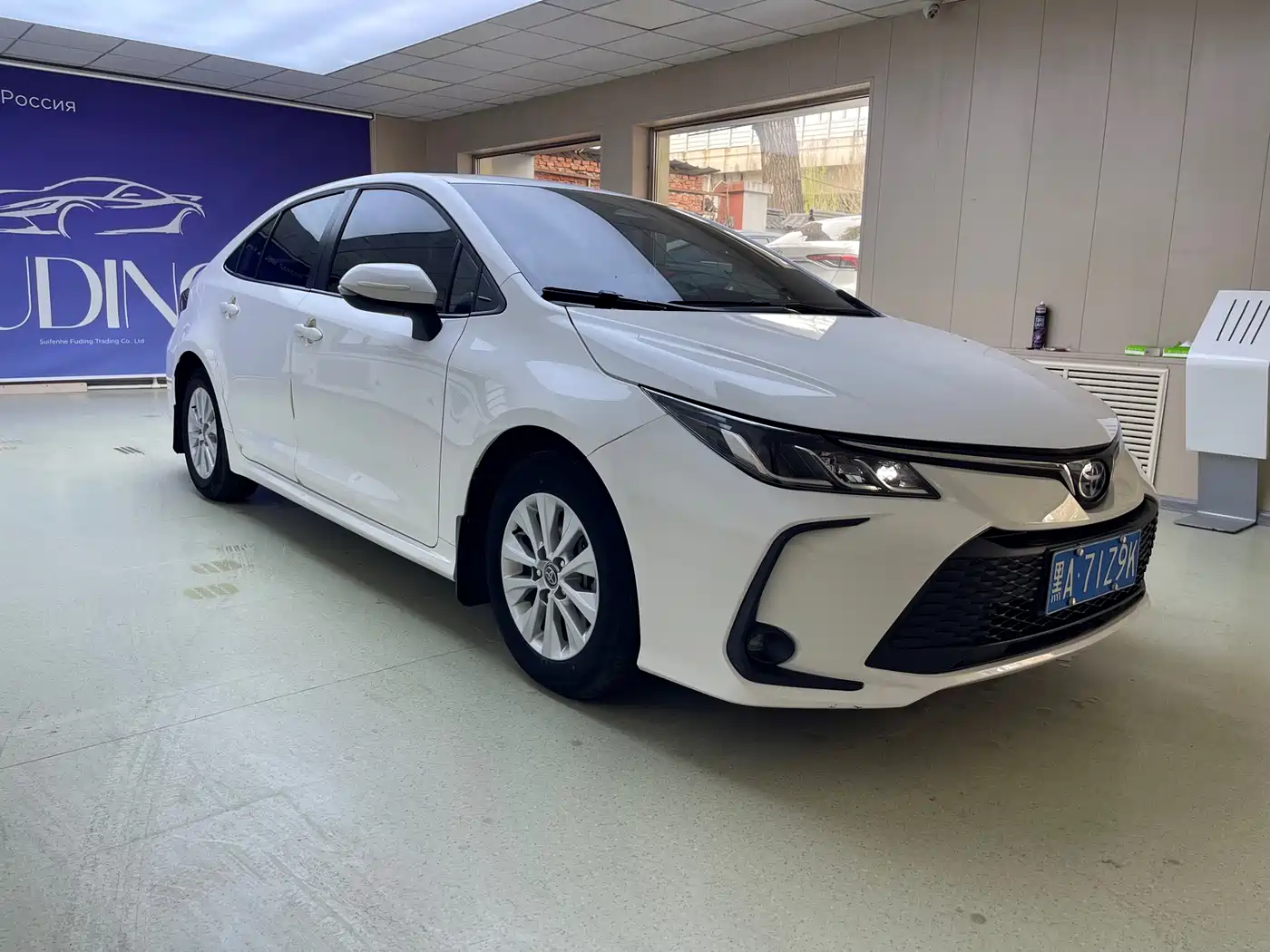 Toyota Corolla 2023 1.8L Smart Hybrid Dual Engine Elite Edition фото 2
