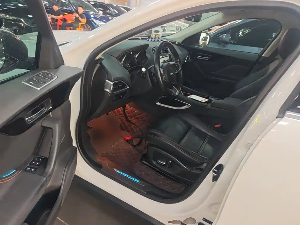 Jaguar F-PACE 2021 2020 2.0T Urban Premium Edition