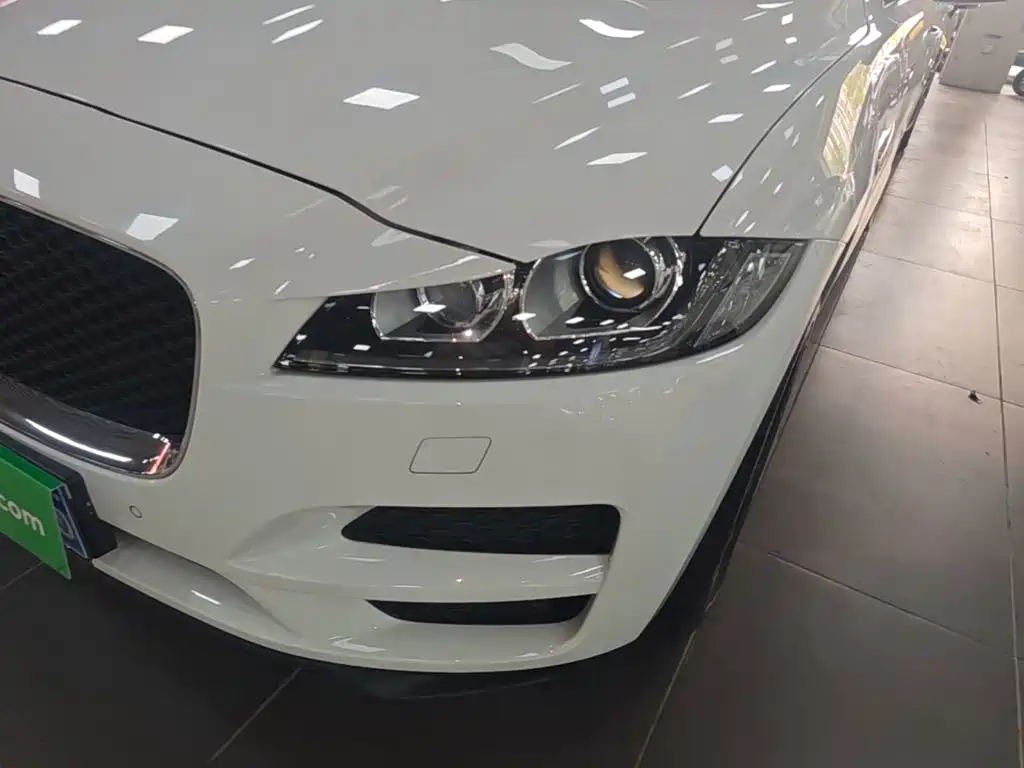 Jaguar F-PACE 2021 2020 2.0T Urban Premium Edition
